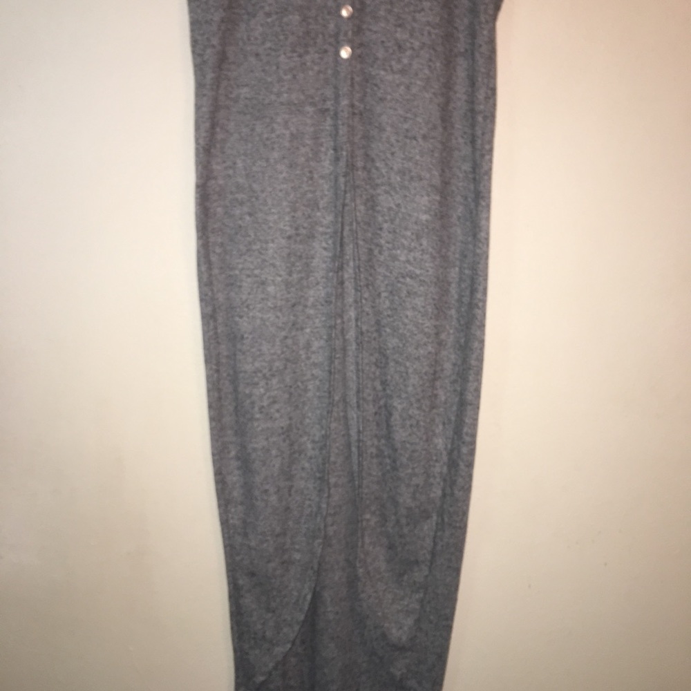 Charlotte Russe heathers grey top . - Picture 2 of 4